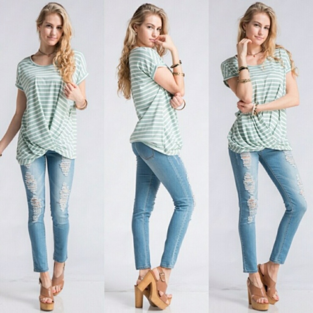 Fashionomics - Striped Twisted Front Tee